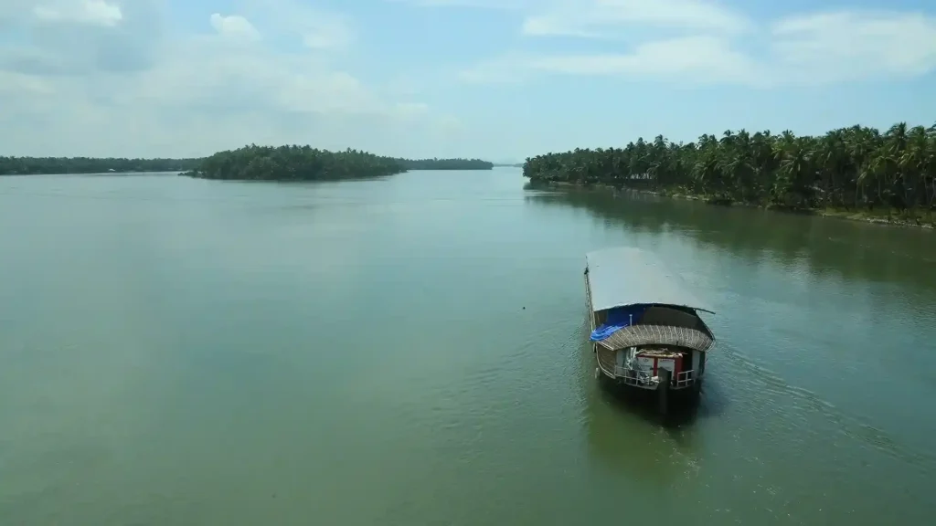 Alleppey, also called Alappuzha, is world-famous for its serene backwaters and luxurious houseboat cruises.